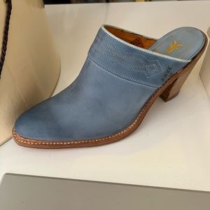 Frye Baby Blue Mustang Mule Size 8